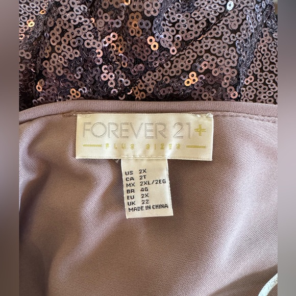 Forever 21+ Sequin Peplum Blouse - Size 2X - Picture 5 of 5